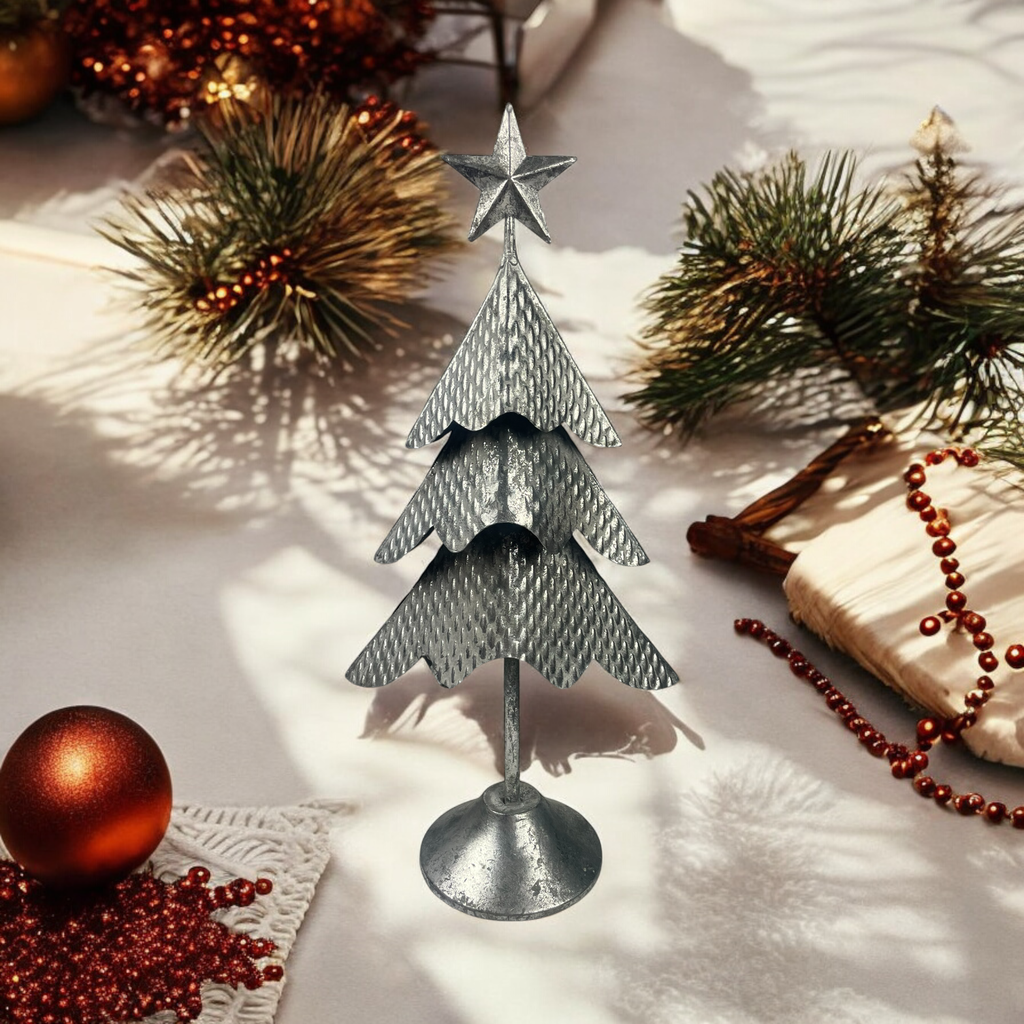 Tannenbaum aus Metall silber H: 47cm B: 23cm