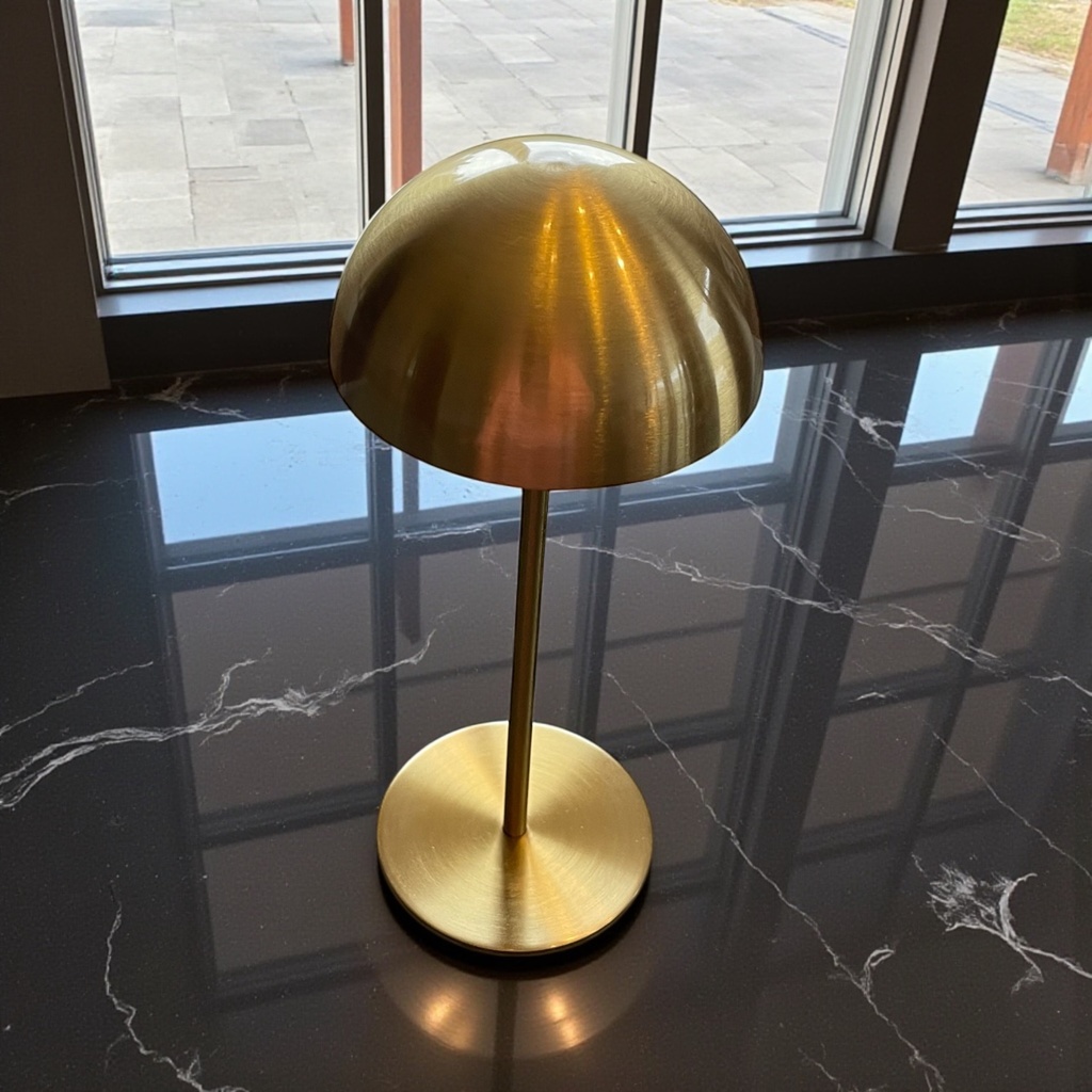 Tischlampe rund, gold H: 22cm wiederaufladbar