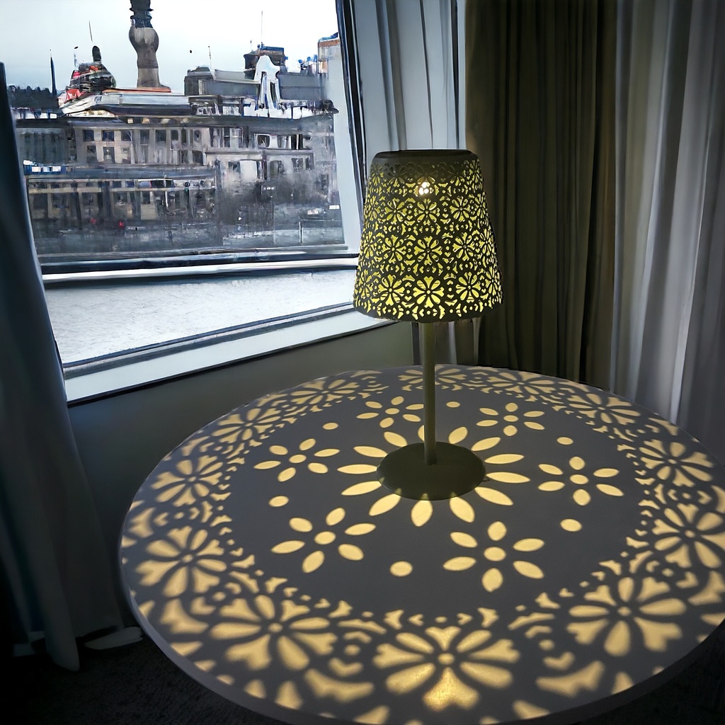 Solar Tischlampe metall 12x12x28cm